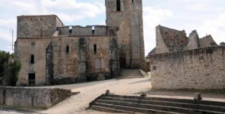 Le Pick Up 403 Vintage Hotel Oradour-sur-Glane Luaran gambar