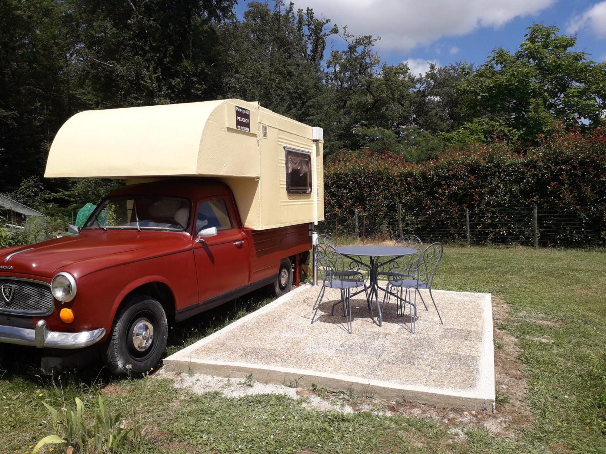 Le Pick Up 403 Vintage Hotel Oradour-sur-Glane Luaran gambar